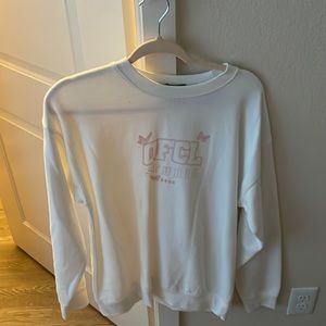 BRAND NEW OVERSIZED SWEATSHIRT